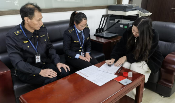 深入推行服務(wù)性執(zhí)法  惠州市市場監(jiān)督管理局首發(fā)《行政合規(guī)意見書》.png