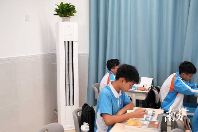   南方+ 梁維春 拍攝
